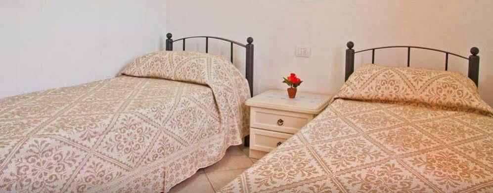 Residence Sardegnasummer Li Mori Будони Экстерьер фото